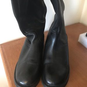 Leather boots size 40